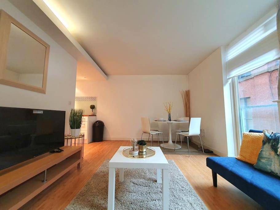 Perfect For Corporate & Business Travellers - Leeds City Centre - 3 Beds Apt - Monthly Offers * Leeds (West Yorkshire)